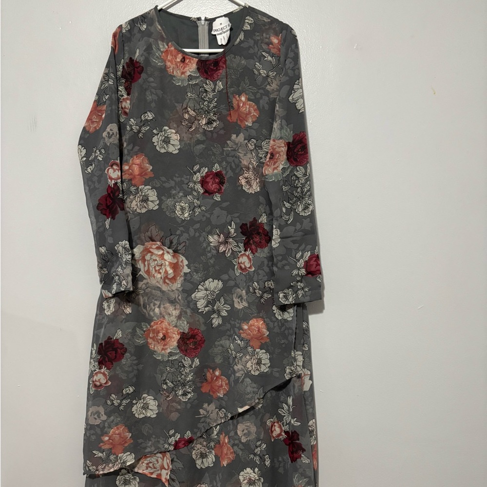Chic Asymmetrical Floral Dress - Charcoal and Crimson - Picture 1 of 7